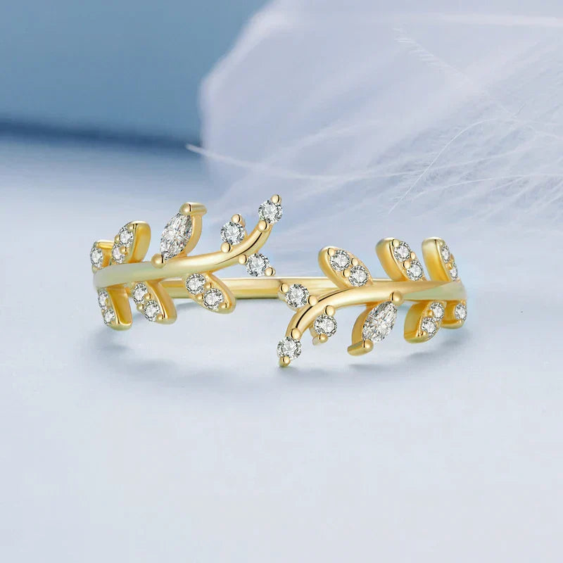 Anillo de Circonita en Oro de 18K