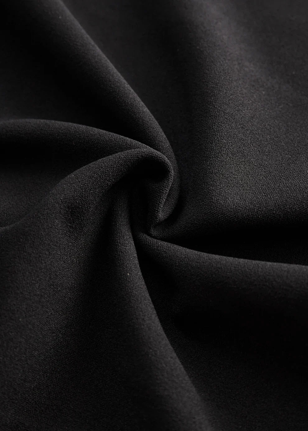 Noemí | Vestido negro refinado con cinturón