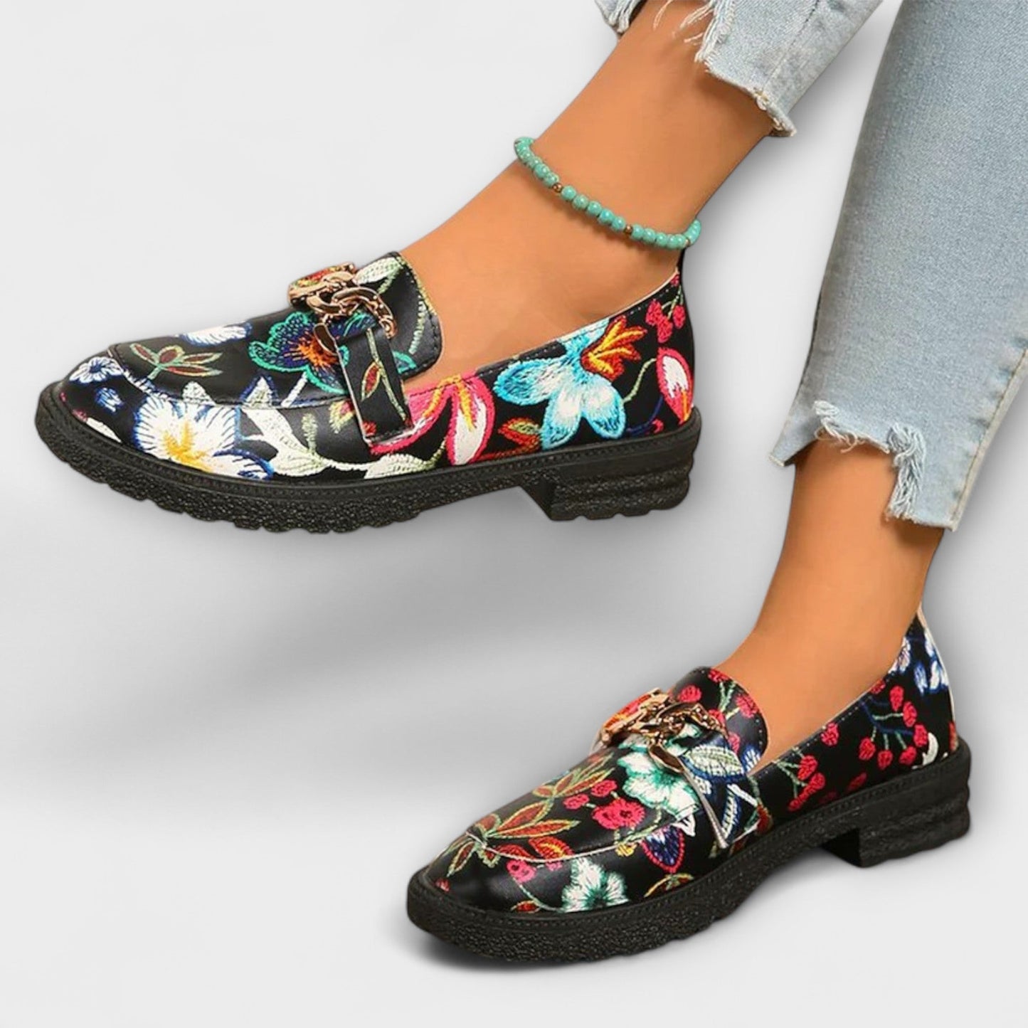 Mocasines coloridos con estampado de flores